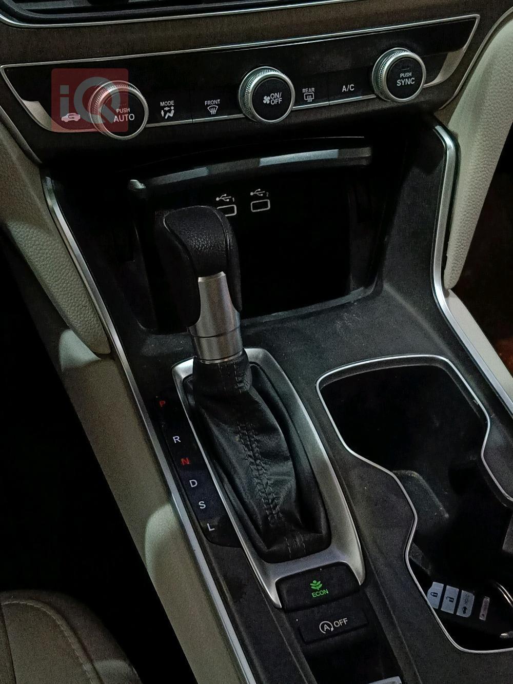 هۆندا ئەکۆرد